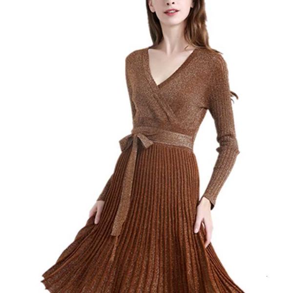 casual dresses spring blingbling bright silk v neck knitted women vintage elegant party sequined long sleeve pleated rasw, Black;gray
casual dresses spring blingbling bright silk v neck knitted women vintage elegant party sequined long sleeve pleated rasw, Black;gray
