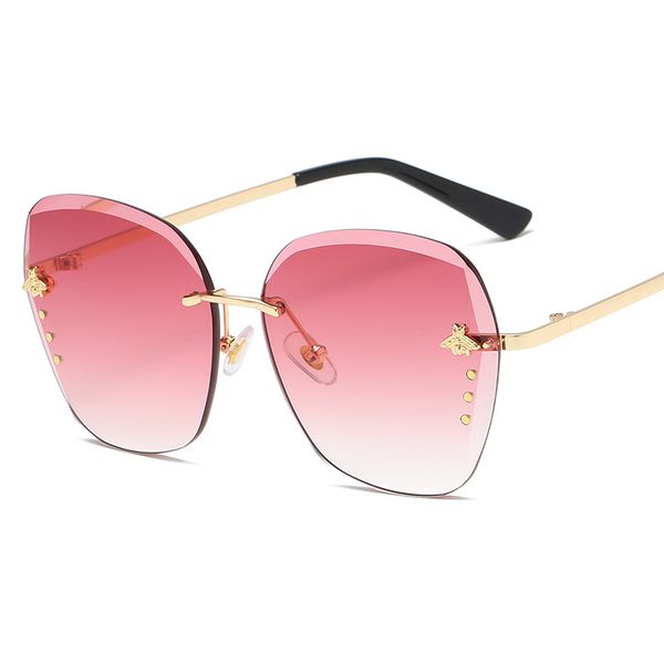 2020 women sunglasses brand designer square metal eyewear honey bee accessoriesgradient colors lenses driving uv400
2020 women sunglasses brand designer square metal eyewear honey bee accessoriesgradient colors lenses driving uv400