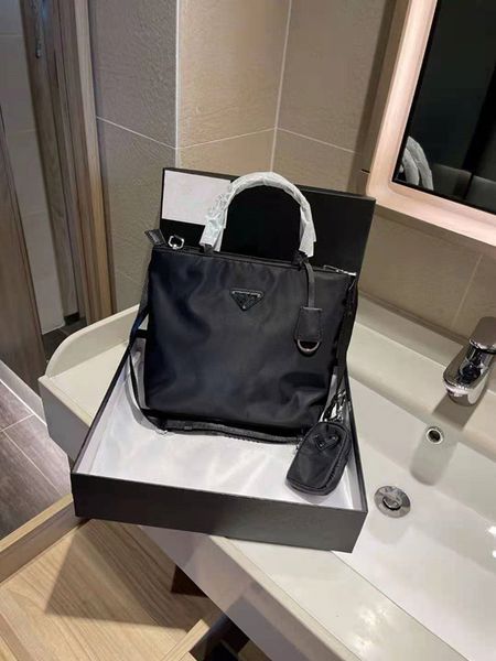 women luxurys designers bags shoulder bag mini handbags pochette accessories crossbody wallet womens purses card holder messenger purse hand
women luxurys designers bags shoulder bag mini handbags pochette accessories crossbody wallet womens purses card holder messenger purse hand