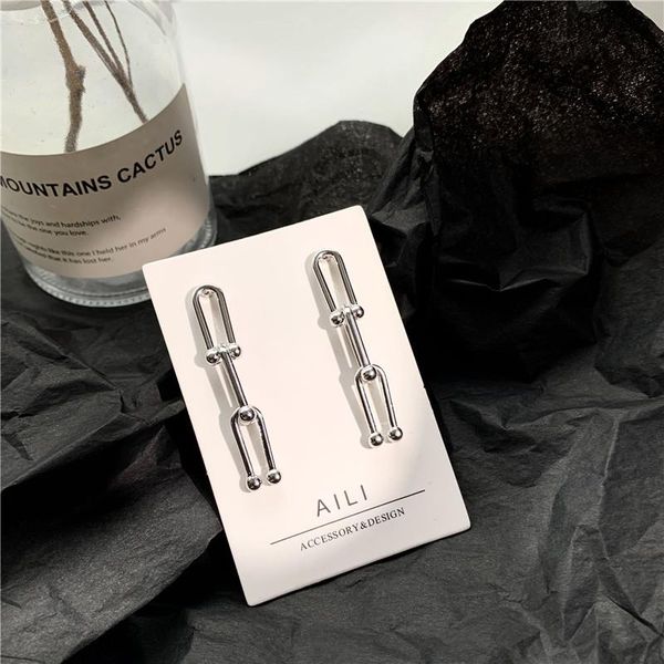 stud chain earrings women jewelry europe and the type of personality cold wind restoring ancient ways metal water drop push-back, Golden;silver
stud chain earrings women jewelry europe and the type of personality cold wind restoring ancient ways metal water drop push-back, Golden;silver