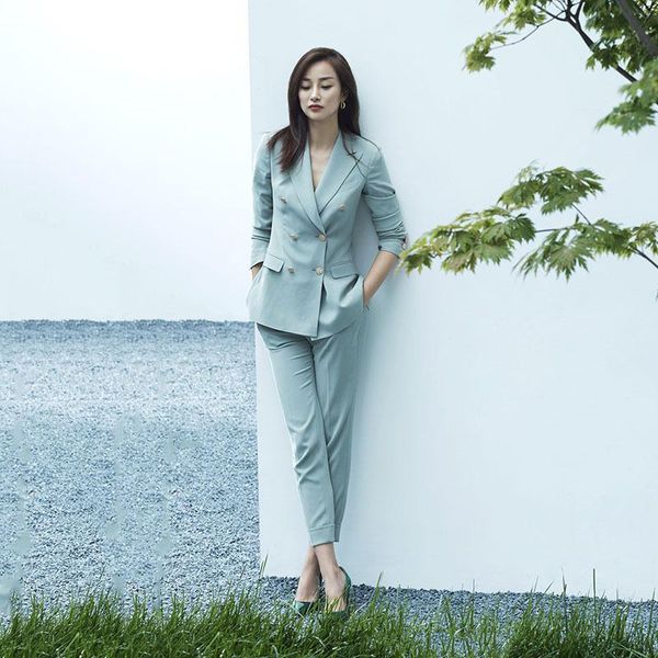women's two piece pants 2021 autumn women work office light blue solid double breasted blazer + ankle length elegant 2 pieces set y390, White
women's two piece pants 2021 autumn women work office light blue solid double breasted blazer + ankle length elegant 2 pieces set y390, White