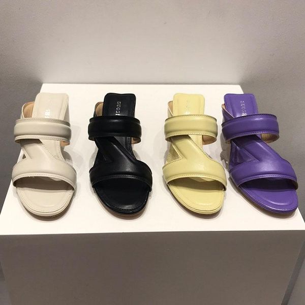 slippers 2021 summer women brand open toe low heel slides female outdoor casual beach snadal girl shoes ladies flip flops, Black
slippers 2021 summer women brand open toe low heel slides female outdoor casual beach snadal girl shoes ladies flip flops, Black