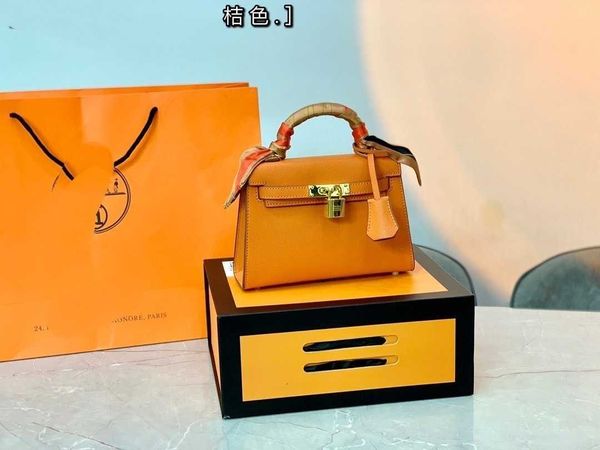 classic flower herme designer handbags women luxurys 2021 bags new palm pattern kely versatile leather women's one shoulder diagonal fa
classic flower herme designer handbags women luxurys 2021 bags new palm pattern kely versatile leather women's one shoulder diagonal fa