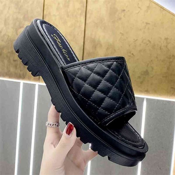 summer luxury women thick sole slippers platform wedges heel sewing peep toe beach slides outdoor fashion elegant ladies shoes 210619, Black
summer luxury women thick sole slippers platform wedges heel sewing peep toe beach slides outdoor fashion elegant ladies shoes 210619, Black