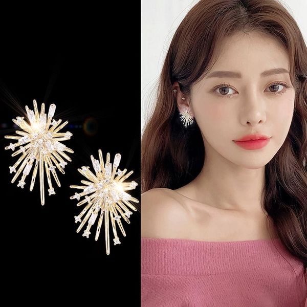 stud so ol trendy imitation crystal zircon firework shape women earrings chic piercing delicate female birthday jewelry, Golden;silver
stud so ol trendy imitation crystal zircon firework shape women earrings chic piercing delicate female birthday jewelry, Golden;silver