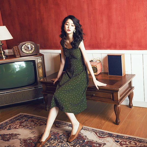 2021 summer retro hepburn dot chiffon women dress vintage lady a-line holiday beach dress female holiday boho vestidos, Black;gray
2021 summer retro hepburn dot chiffon women dress vintage lady a-line holiday beach dress female holiday boho vestidos, Black;gray