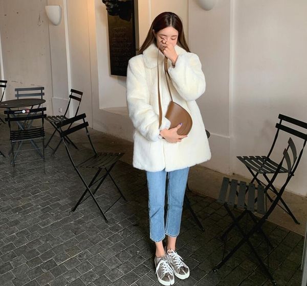 vintage lapel shaggy faux mink fur coat women 2019 new winter korea clothing keep warm fur jacket outwear white ivory, Black
vintage lapel shaggy faux mink fur coat women 2019 new winter korea clothing keep warm fur jacket outwear white ivory, Black