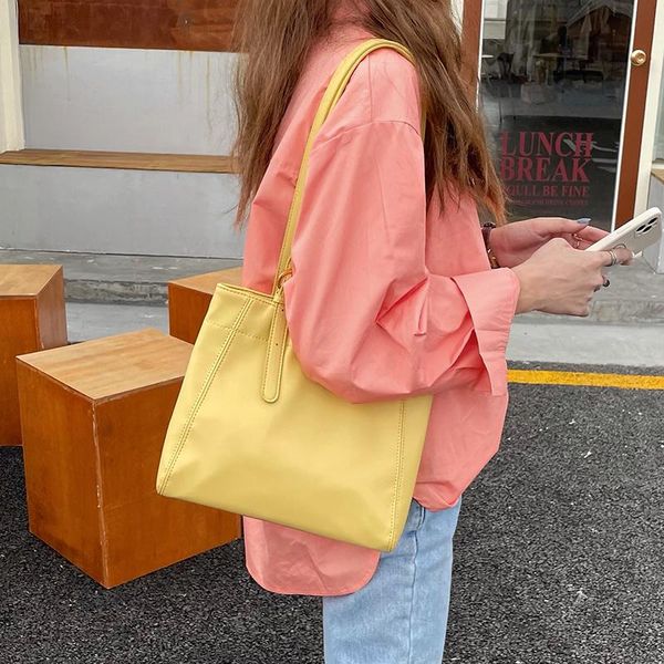 shoulder bags large capacity ladies casual tote for commuting soft pu leather female underarm solid color women travel handbags
shoulder bags large capacity ladies casual tote for commuting soft pu leather female underarm solid color women travel handbags