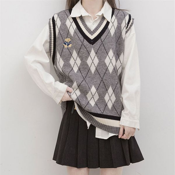 autumn and winter jk college waistcoat women's vt loose lazy v-neck diamond check foreign style bear women 2021, Black;white
autumn and winter jk college waistcoat women's vt loose lazy v-neck diamond check foreign style bear women 2021, Black;white