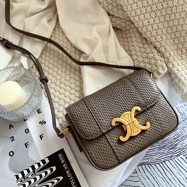 wholesale arch triumphal tofu women's box leather simple fashion one shoulder cross net red square bag luxurys designers bag
wholesale arch triumphal tofu women's box leather simple fashion one shoulder cross net red square bag luxurys designers bag