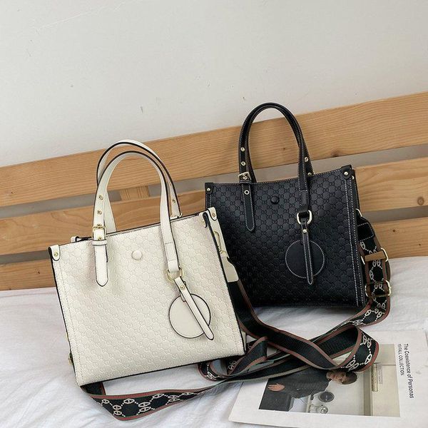 evening bags 2021fashion handbag bag women's all-match shoulder/crossbody fashion chain square sling
evening bags 2021fashion handbag bag women's all-match shoulder/crossbody fashion chain square sling