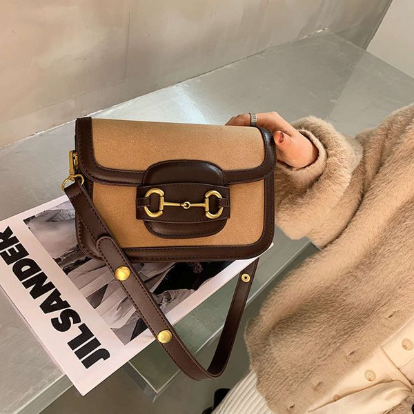 autumn and winter western style 2020 new fashion saddle small square underarm difference single shoulder women's bag 
autumn and winter western style 2020 new fashion saddle small square underarm difference single shoulder women's bag