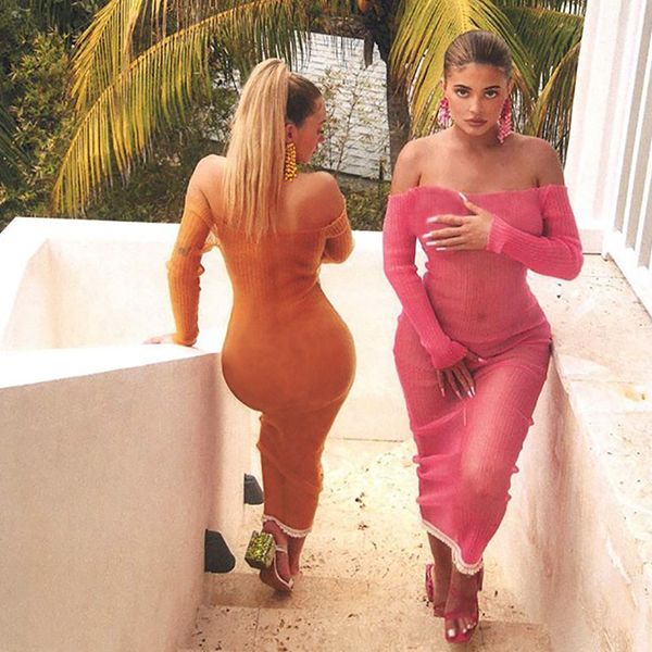 kylie jenner maxi long dress off shoulder mesh fabric orange and pink outfits beachwear womens clothing, Black;gray
kylie jenner maxi long dress off shoulder mesh fabric orange and pink outfits beachwear womens clothing, Black;gray