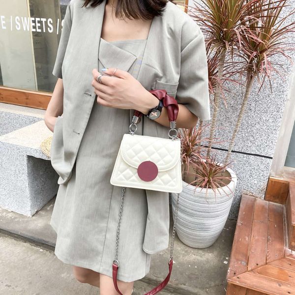 hbp fashion portable small new round lock women's single shoulder bag in autumn 2021
hbp fashion portable small new round lock women's single shoulder bag in autumn 2021