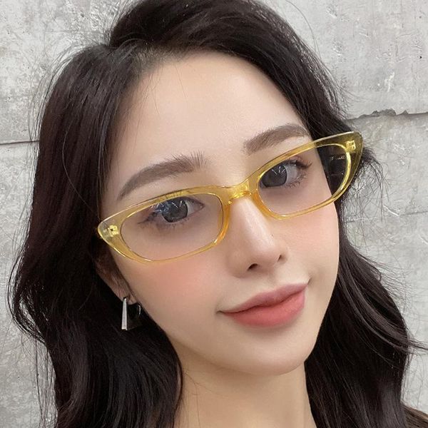 sunglasses fashion net red same jelly color small frame trendy street shooting catwalk glasses gafas de sol montura pequeña, White;black
sunglasses fashion net red same jelly color small frame trendy street shooting catwalk glasses gafas de sol montura pequeña, White;black