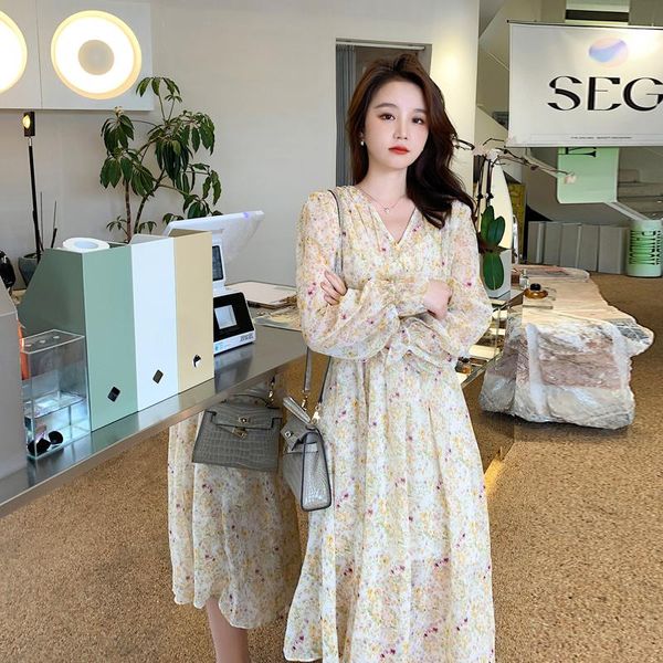 casual dresses gentle wind floral chiffon long-sleeved dress 2021 spring retro v-neck temperament waist long, Black;gray
casual dresses gentle wind floral chiffon long-sleeved dress 2021 spring retro v-neck temperament waist long, Black;gray