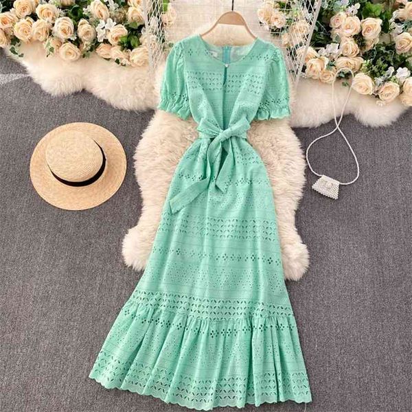 hollow out ruffles mermaid dress for women summer o-neck puff sleeve sashes bow lace embroidery solid elegant long 210602, White
hollow out ruffles mermaid dress for women summer o-neck puff sleeve sashes bow lace embroidery solid elegant long 210602, White