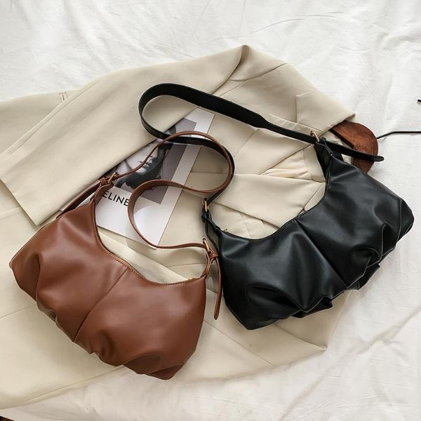 cross body retro solid color crossbody bag women pleated cloud pu totes travel streetwear large capacity shoulder messenger pouch
cross body retro solid color crossbody bag women pleated cloud pu totes travel streetwear large capacity shoulder messenger pouch