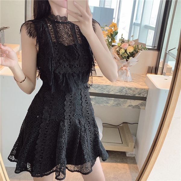 2021 new black lace dress women summer self portrait sleeveless stand hollow out sundress ladies party club dresses f5pu, Black;gray
2021 new black lace dress women summer self portrait sleeveless stand hollow out sundress ladies party club dresses f5pu, Black;gray