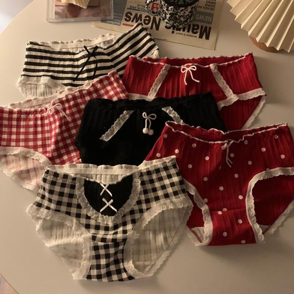 women's panties underwear girls autumn and winter 2021 sweet japanese cute middle waist versatile plaid black breathable briefs, Black;pink 
women's panties underwear girls autumn and winter 2021 sweet japanese cute middle waist versatile plaid black breathable briefs, Black;pink