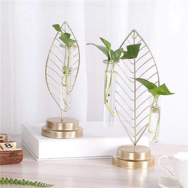 simple golden leaves green plant hydroponic glass vase flower arrangement living room deskornaments creative new hot
simple golden leaves green plant hydroponic glass vase flower arrangement living room deskornaments creative new hot