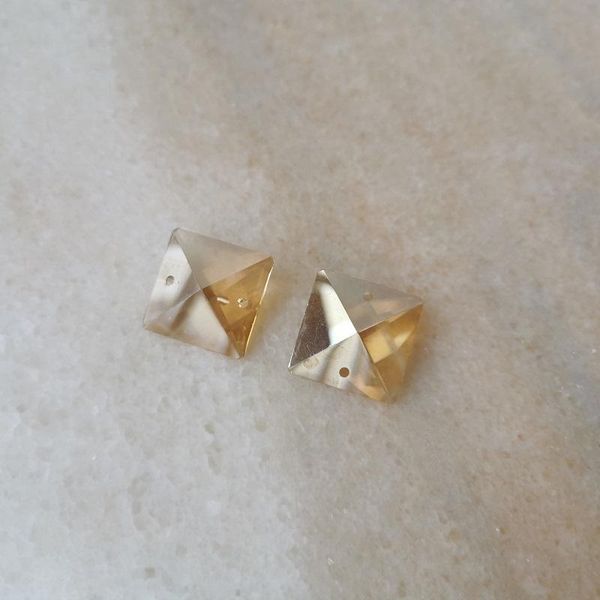 22*22mm champagne/gold square crystal beads prism diy chandelier crystal in 2 holes home curtain accessories
22*22mm champagne/gold square crystal beads prism diy chandelier crystal in 2 holes home curtain accessories