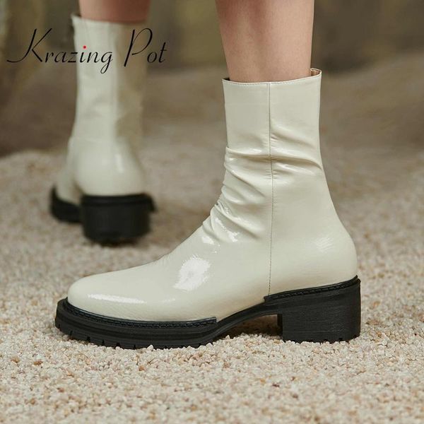 boots krazing pot patent leather round toe med heel pleated stovepipe beauty lady streetwear fashion mid-calf l71, Black
boots krazing pot patent leather round toe med heel pleated stovepipe beauty lady streetwear fashion mid-calf l71, Black