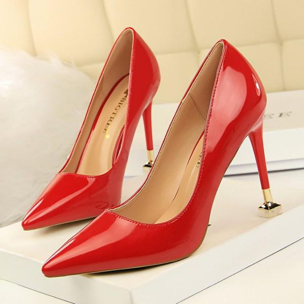 2021 new fashion high heels women pumps 10cm thin heel patent leather nightclub pointed toe prom wedding shoes, Black
2021 new fashion high heels women pumps 10cm thin heel patent leather nightclub pointed toe prom wedding shoes, Black