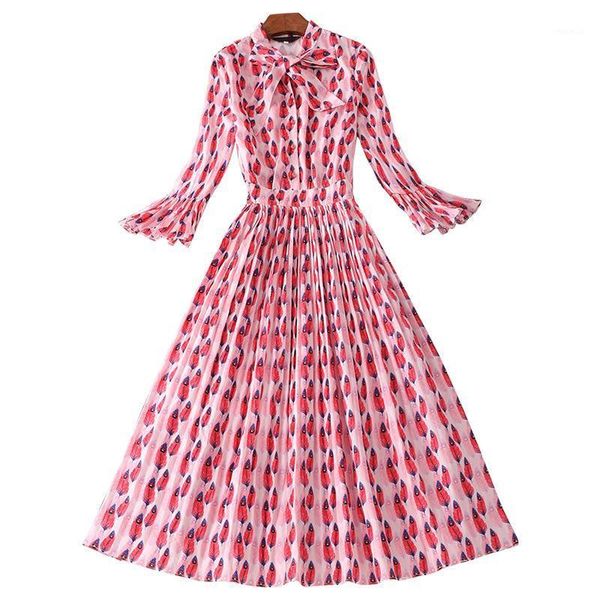 leaves printing dresses women spring autumn casual pink bow collar three-quarter flare sleeve middle waist long pleated clothing, Black;gray
leaves printing dresses women spring autumn casual pink bow collar three-quarter flare sleeve middle waist long pleated clothing, Black;gray