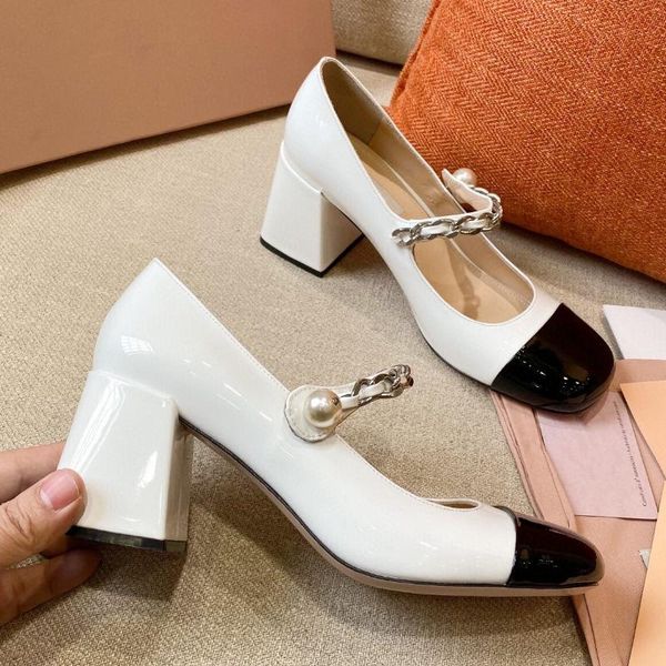 dress shoes 2021 round toe high heels shallow mouth pearl chain color matching mary jane retro princess women, Black
dress shoes 2021 round toe high heels shallow mouth pearl chain color matching mary jane retro princess women, Black
