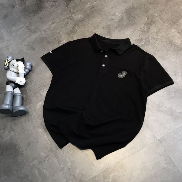 2021 summer new front and back leather decorative cross lapel short sleeve loose casual polo, White;black
2021 summer new front and back leather decorative cross lapel short sleeve loose casual polo, White;black