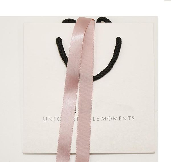 2021 wholesale original jewelry handbags gift bag for pandora bracelet jewelry paper bags unforgettable moments, Pink;blue
2021 wholesale original jewelry handbags gift bag for pandora bracelet jewelry paper bags unforgettable moments, Pink;blue