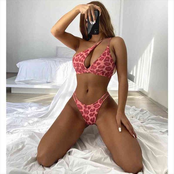 pink leopard one shoulder bikini set mujer hollow out bathing suit low waist swimwear women beach biqiuni, White;black
pink leopard one shoulder bikini set mujer hollow out bathing suit low waist swimwear women beach biqiuni, White;black