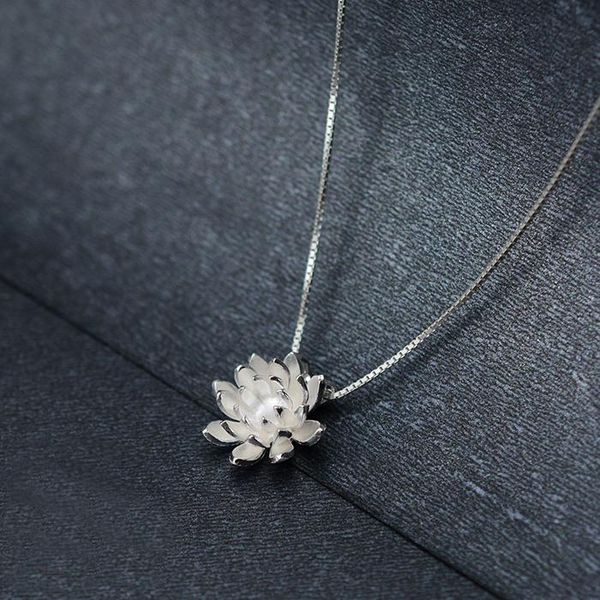 pendant necklaces 925 sterling silver flower golden lotus charm 13mm necklace women a2167+chain a
pendant necklaces 925 sterling silver flower golden lotus charm 13mm necklace women a2167+chain a