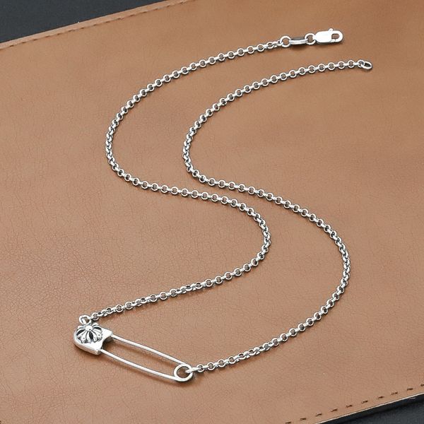 lisa same cross pin necklace female 925 sterling silver ins windnet red personalized paper clip clavicle chain
lisa same cross pin necklace female 925 sterling silver ins windnet red personalized paper clip clavicle chain