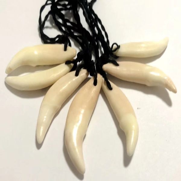 50 pcs classic and unique ethnic style brave men wolf tooth pendant male ceremony, Silver
50 pcs classic and unique ethnic style brave men wolf tooth pendant male ceremony, Silver