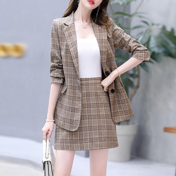 two piece dress 2021 retro plaid blazer set single-breasted jacket & pencil skirt 2 pieces suit female office ladies, White
two piece dress 2021 retro plaid blazer set single-breasted jacket & pencil skirt 2 pieces suit female office ladies, White