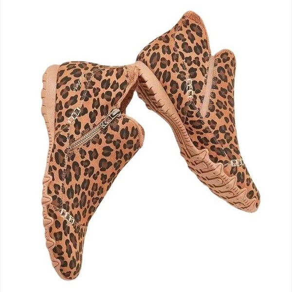 boots 2021autumn winter ladies warm plush flats female leopard casual zip sewing comfortable shoes snow women botas de mujer, Black
boots 2021autumn winter ladies warm plush flats female leopard casual zip sewing comfortable shoes snow women botas de mujer, Black