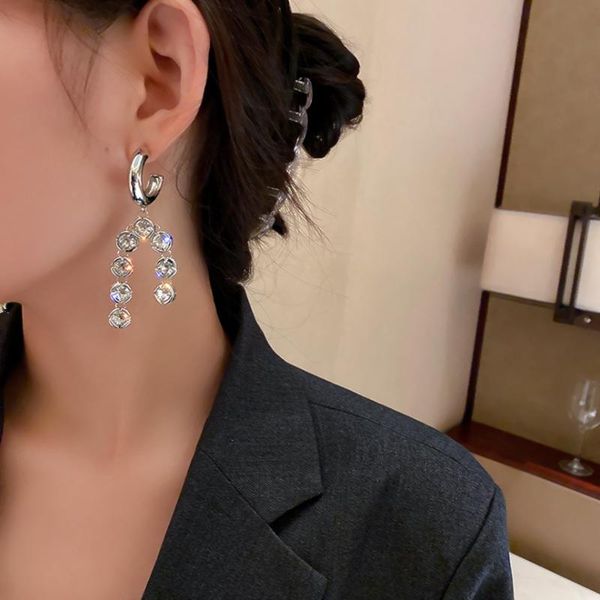 stud summer style personality creative geometric c-shaped pendant earrings luxury fashion casual banquet party for women, Golden;silver
stud summer style personality creative geometric c-shaped pendant earrings luxury fashion casual banquet party for women, Golden;silver