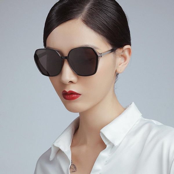 2020 new fashion net red high definition polarizing sunglasses women's 7296 large frame sunglasses women's fashion, White;black
2020 new fashion net red high definition polarizing sunglasses women's 7296 large frame sunglasses women's fashion, White;black