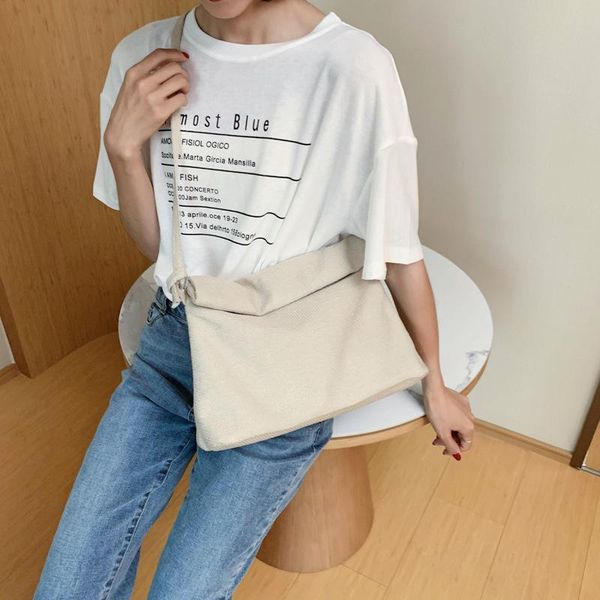 evening bags fashion small crossbody messenger bag women's simple versatile shoulder 2021 casual summer student handbag
evening bags fashion small crossbody messenger bag women's simple versatile shoulder 2021 casual summer student handbag
