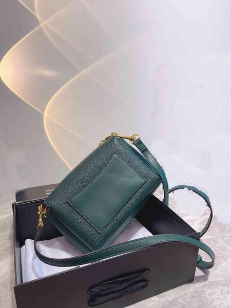 handbag branded crossbody mini luxurys bags designer tote bag shoulder_bag the single shoulder super brim contracted and atmospheres whole
handbag branded crossbody mini luxurys bags designer tote bag shoulder_bag the single shoulder super brim contracted and atmospheres whole
