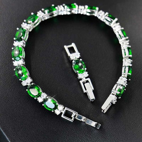 chains exquisite elegant emerald 4 stks/set sneeuwvlok ringen ketting oorbellen armband vrouwen crystal fine jewelry, Silver
chains exquisite elegant emerald 4 stks/set sneeuwvlok ringen ketting oorbellen armband vrouwen crystal fine jewelry, Silver