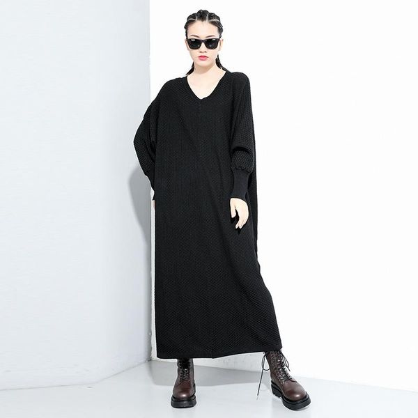 new 2021 fashion women v neck long sleeve sweater dress loose female spring knitted casual clothes t218, White;black
new 2021 fashion women v neck long sleeve sweater dress loose female spring knitted casual clothes t218, White;black