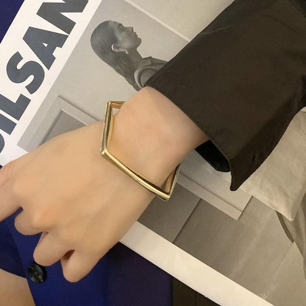 bangle u-magical unique design geometrical twist for women femme gold silver color metallic asymmetric open jewellery, Black
bangle u-magical unique design geometrical twist for women femme gold silver color metallic asymmetric open jewellery, Black