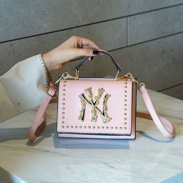 rivet small square 2020 korean metal letter decoration handbag double side fashion shoulder bag
rivet small square 2020 korean metal letter decoration handbag double side fashion shoulder bag
