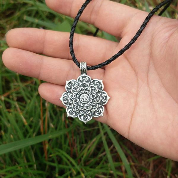 langhong 10pcs tibet spiritual necklace tibet mandala pendant necklace geometry amulet religious jewelry, Silver
langhong 10pcs tibet spiritual necklace tibet mandala pendant necklace geometry amulet religious jewelry, Silver