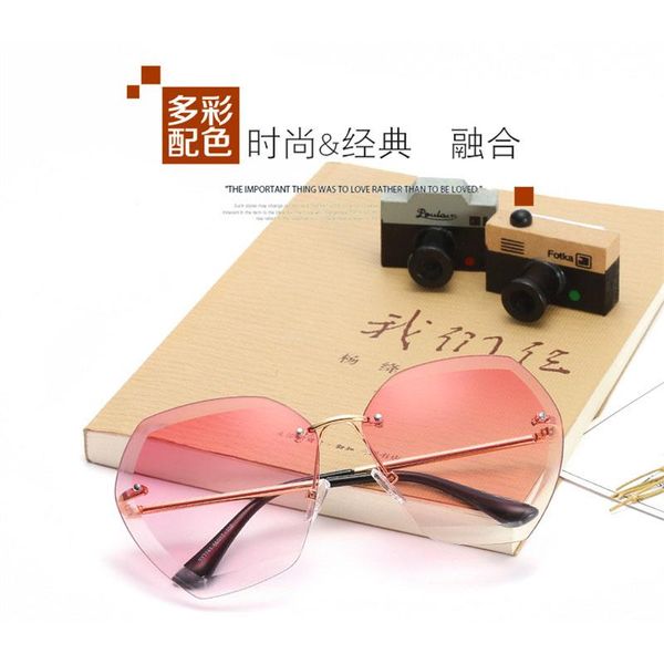 sunglasses 2021 fashion brand design vintage rimless pilot women men retro cutting lens gradient sun glasses female uv400, White;black
sunglasses 2021 fashion brand design vintage rimless pilot women men retro cutting lens gradient sun glasses female uv400, White;black