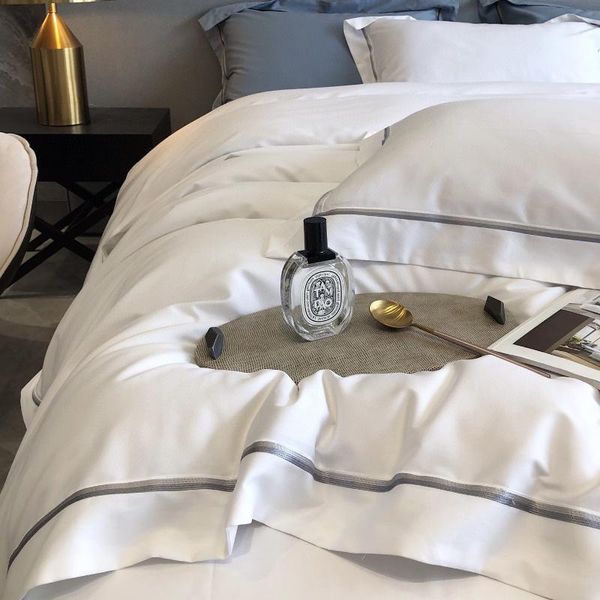 bedding sets autumn and winter 100s light luxury minimalist seven star el style four-piece set of cotton embroidery technology pure co
bedding sets autumn and winter 100s light luxury minimalist seven star el style four-piece set of cotton embroidery technology pure co
