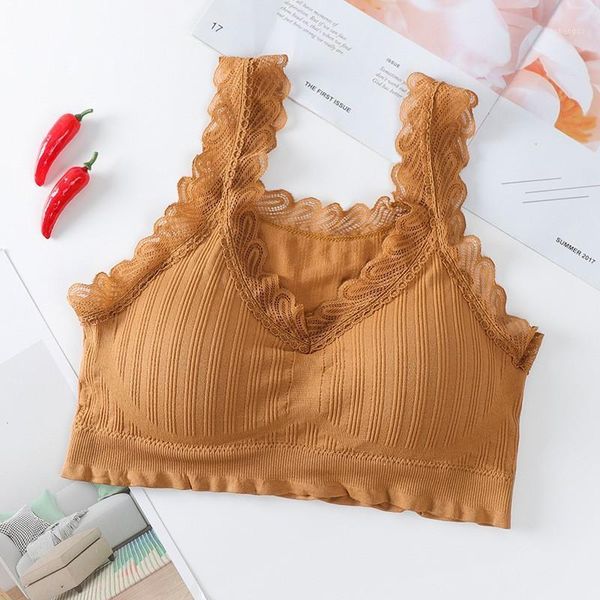 seamless fairy wrap chest strap pad detachable lace threaded tube comfortable sports underwear goods yoga outfit
seamless fairy wrap chest strap pad detachable lace threaded tube comfortable sports underwear goods yoga outfit